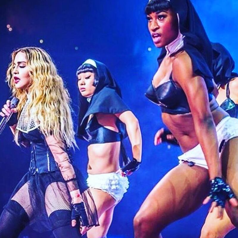 Madonna, lato B ed eccessi in tour 16