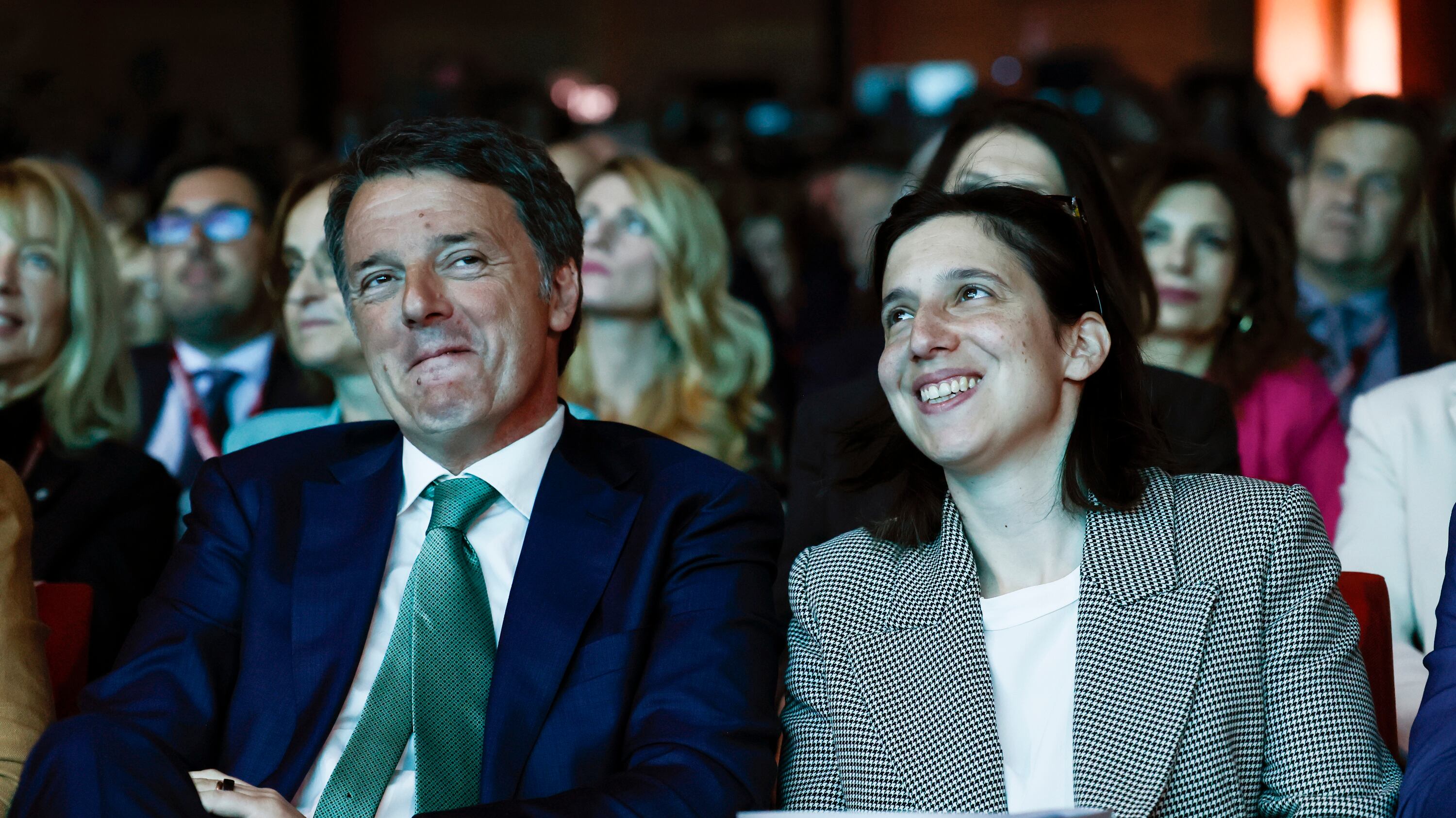 "Avanti le priorità condivise...". Schlein punta sull'accozzaglia del campo largo