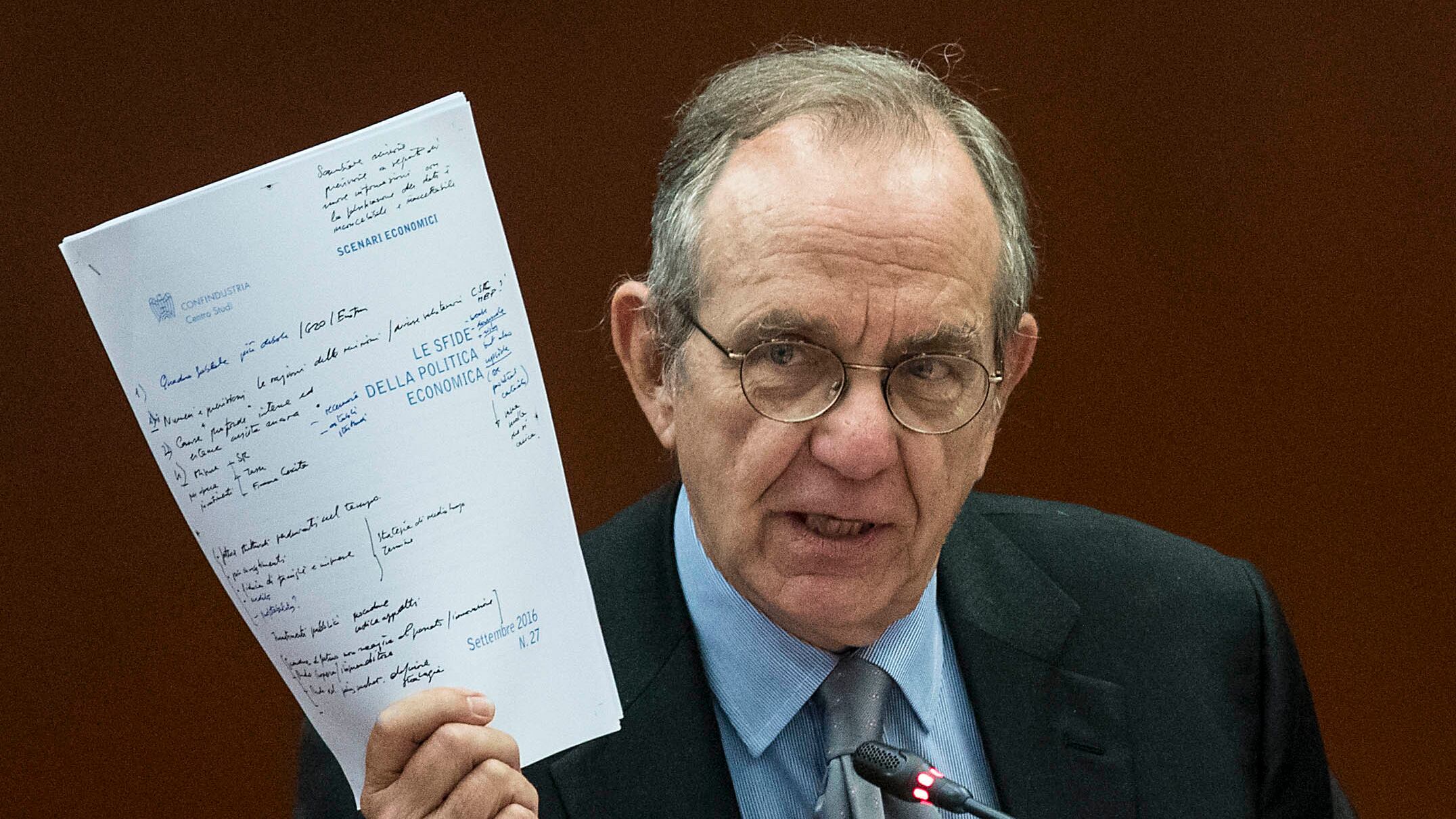 Padoan replica a Bruxelles: "Noi non giochiamo con le regole"