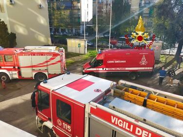 Incendio doloso in una scuola milanese 10
