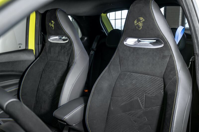 Abarth 500e 17