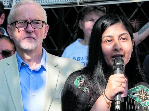 Corbyn lancia l'asse sinistra-islam, l'opposizione resta alla finestra