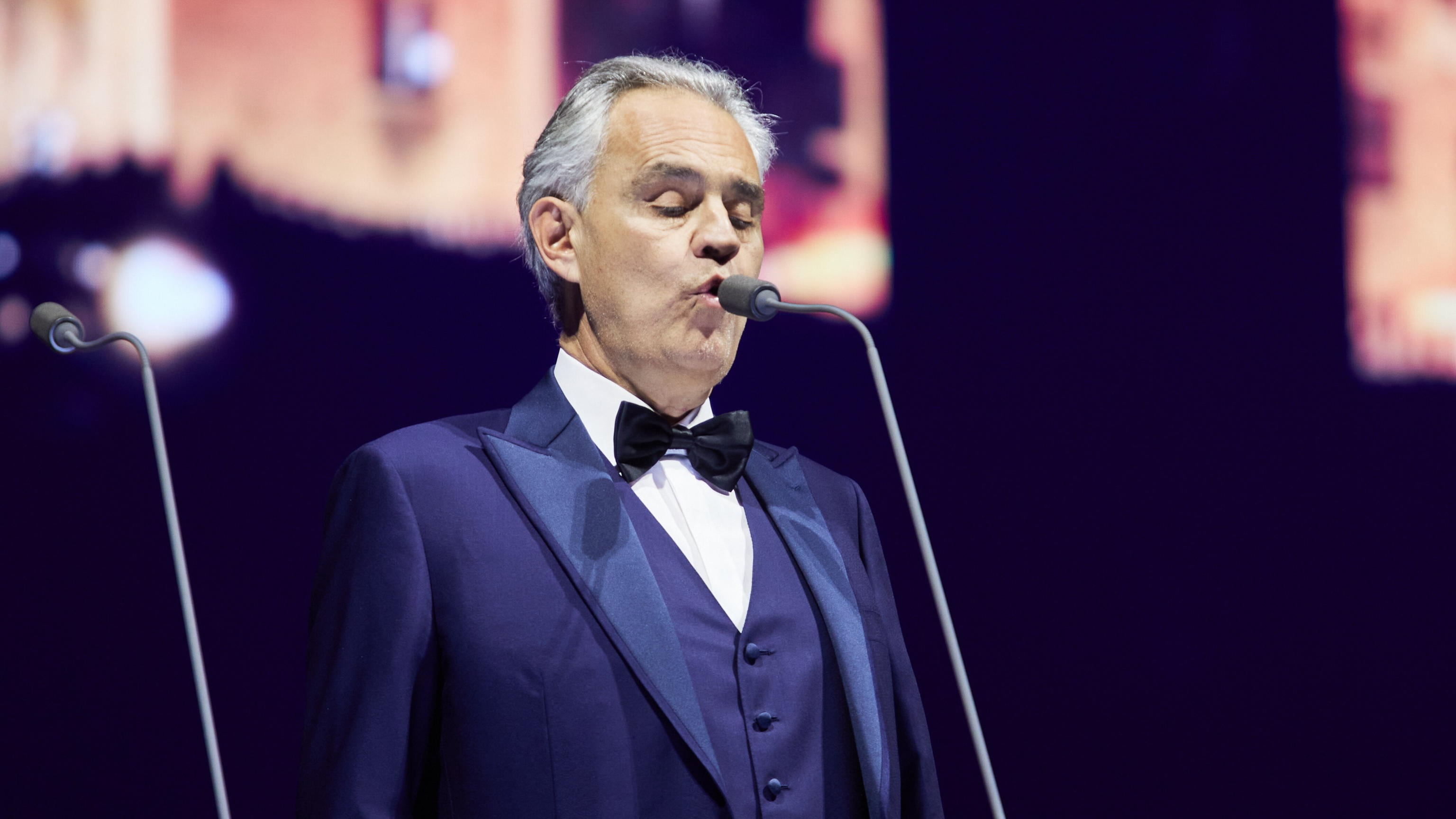Andrea Bocelli: "Io, laureato in legge, sul referendum seguo le lezioni di Falcone e Di Pietro"
