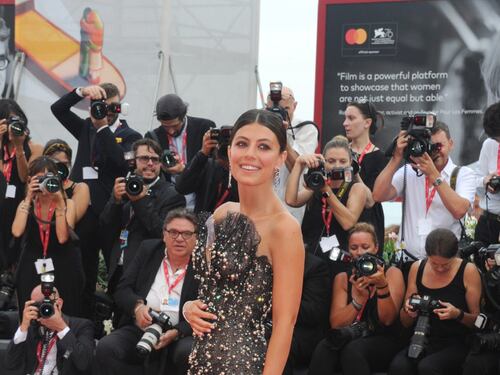 Le star più sexy sul primo red carpet a Venezia