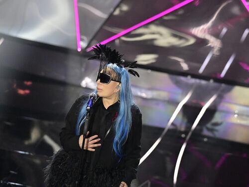 Sanremo 2024: ecco il look della finalissima del Festival di Loredana Berté