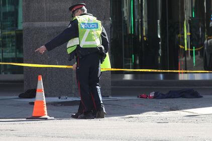 Canada, furgone su pedoni a Toronto 4