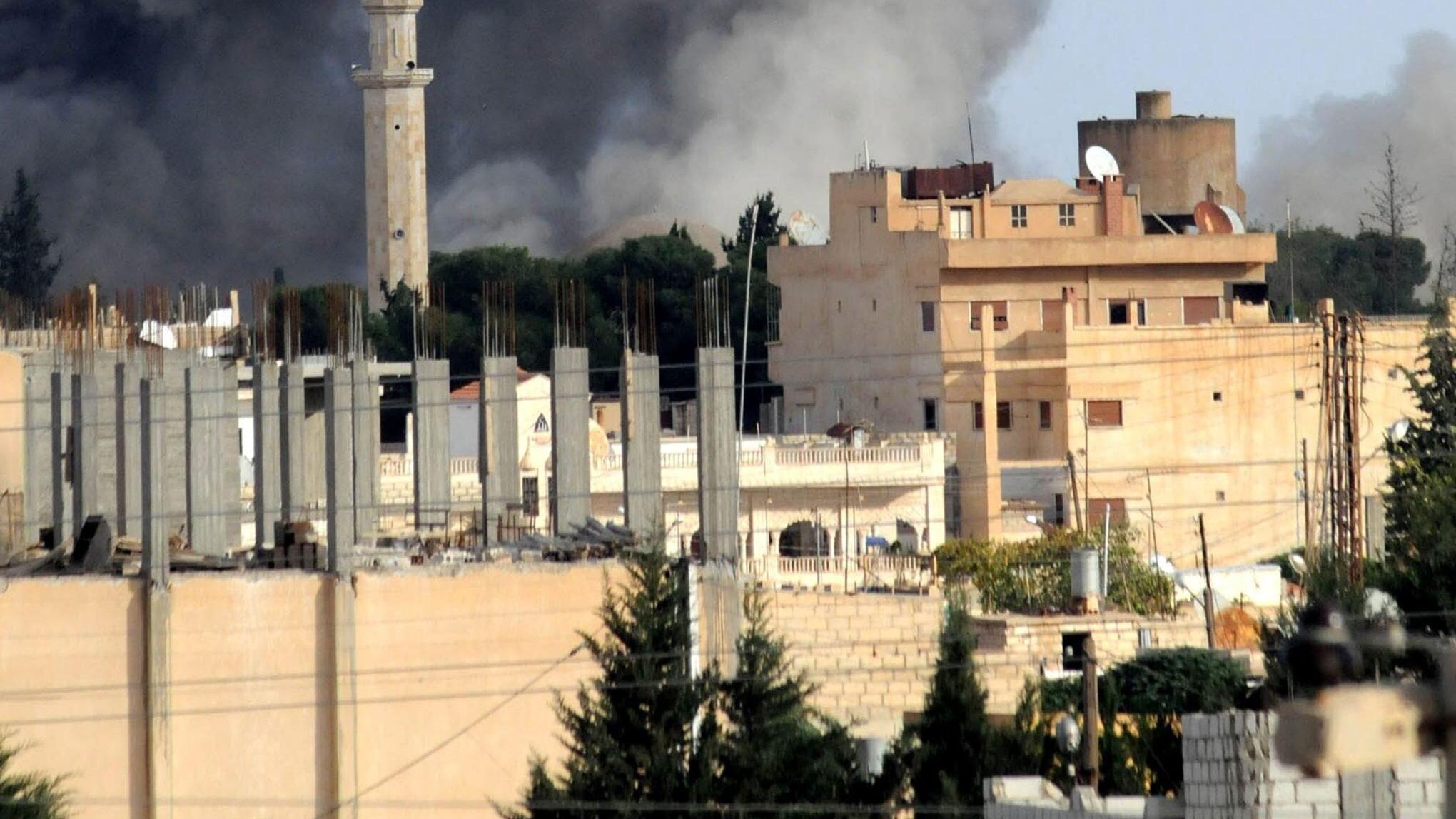 Siria, colpito un campo da calcio: strage di bambini