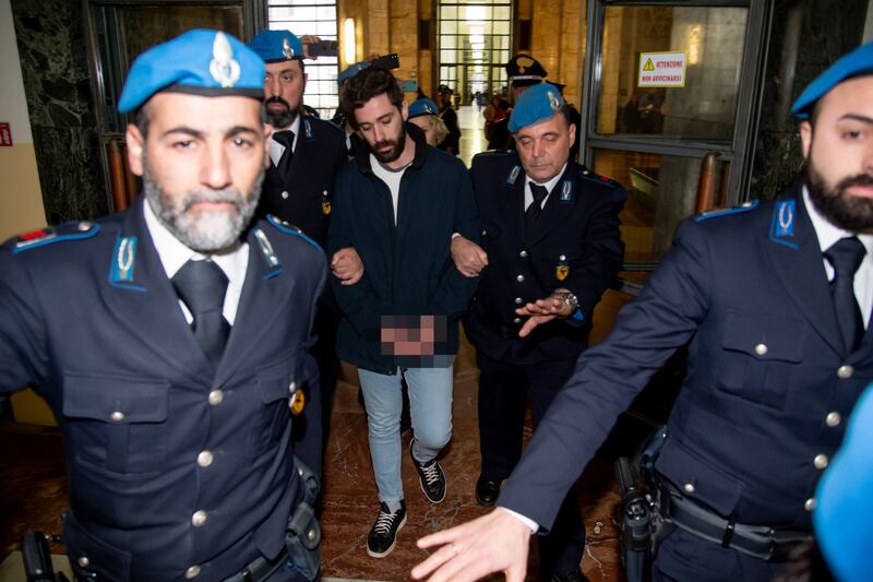 L'arrivo di Alessandro Impagnatiello in tribunale 9
