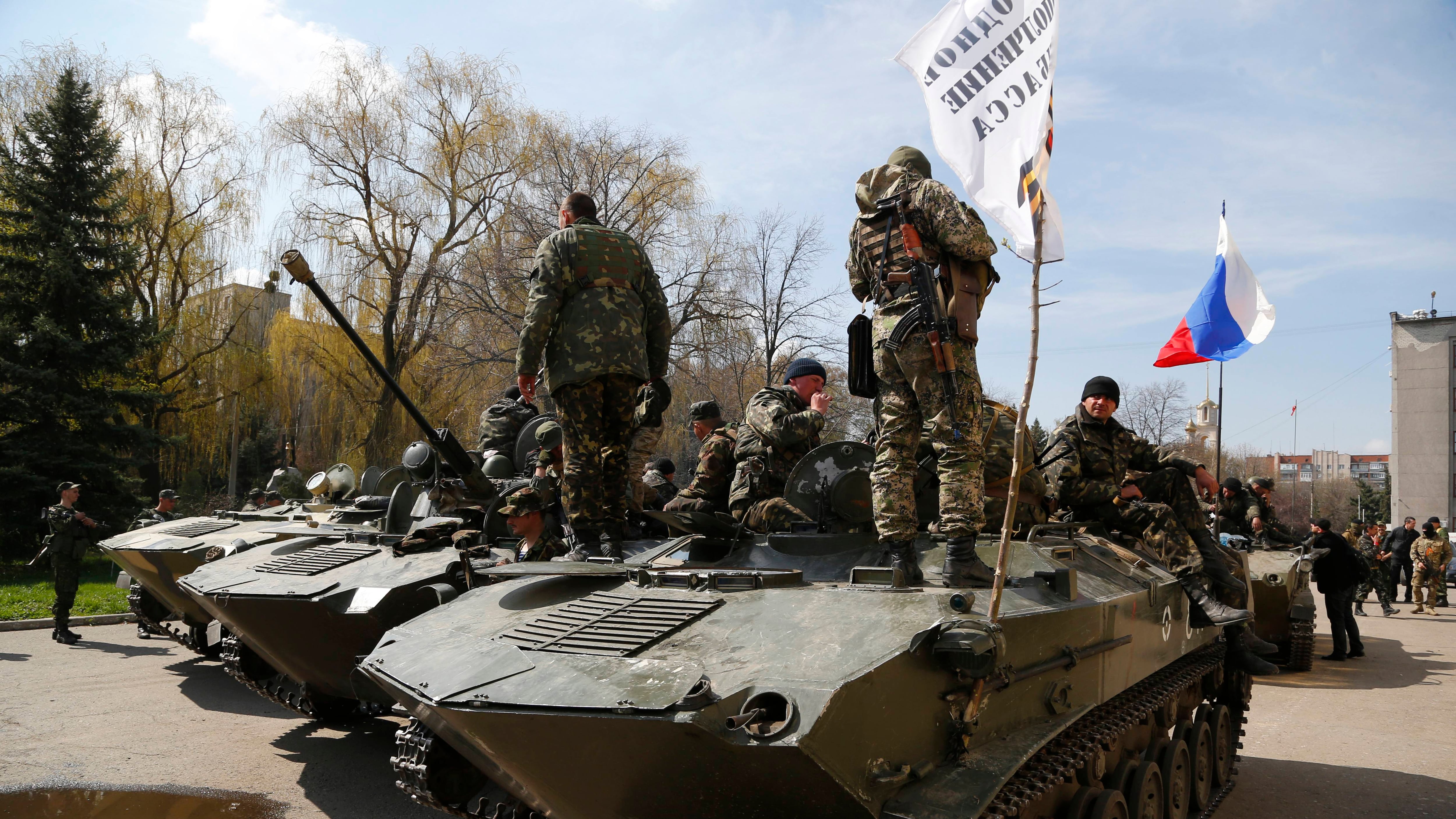 Ucraina, ancora tensione a Donetsk Sei blindati passano con i filo-russi