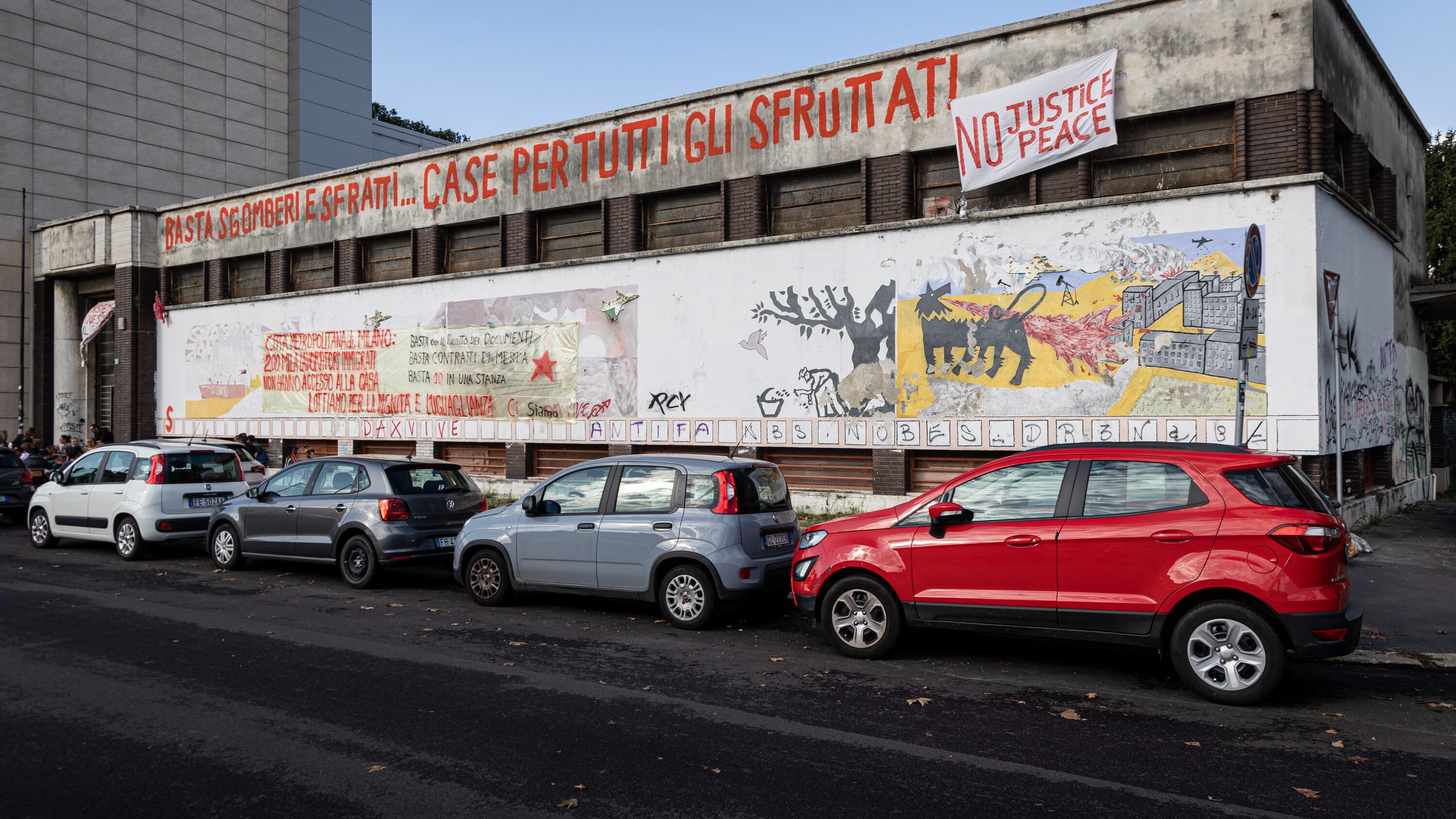 "Vogliono fare un ghetto". Al via lo sgombero a Milano per costruire una moschea
