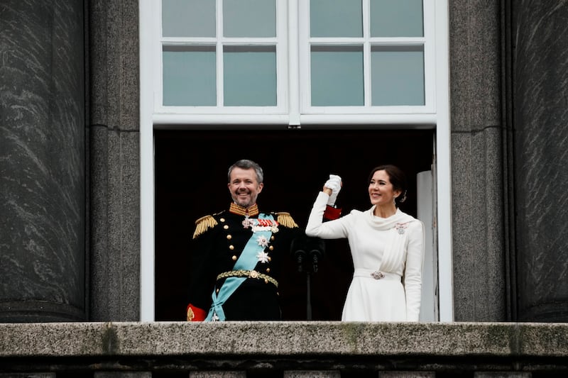 La regina Margrethe abdica. Sale al trono Re Frederik X 12