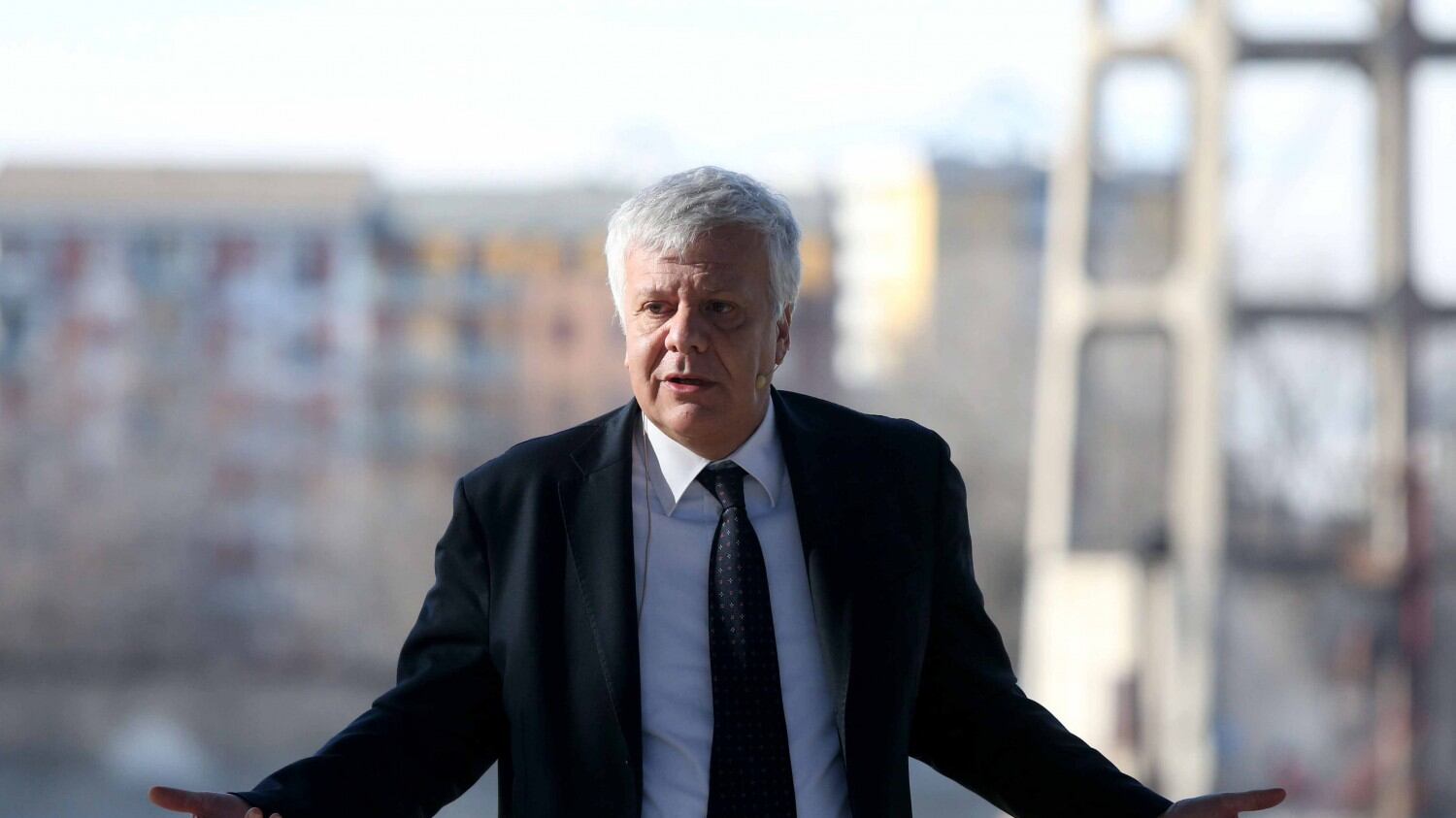 Sacchetti bio, il ministro Galletti: "È un atto di civiltà"