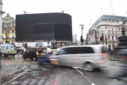 Londra, spenti per restyling i celebri schermi di Piccadilly Circus 10