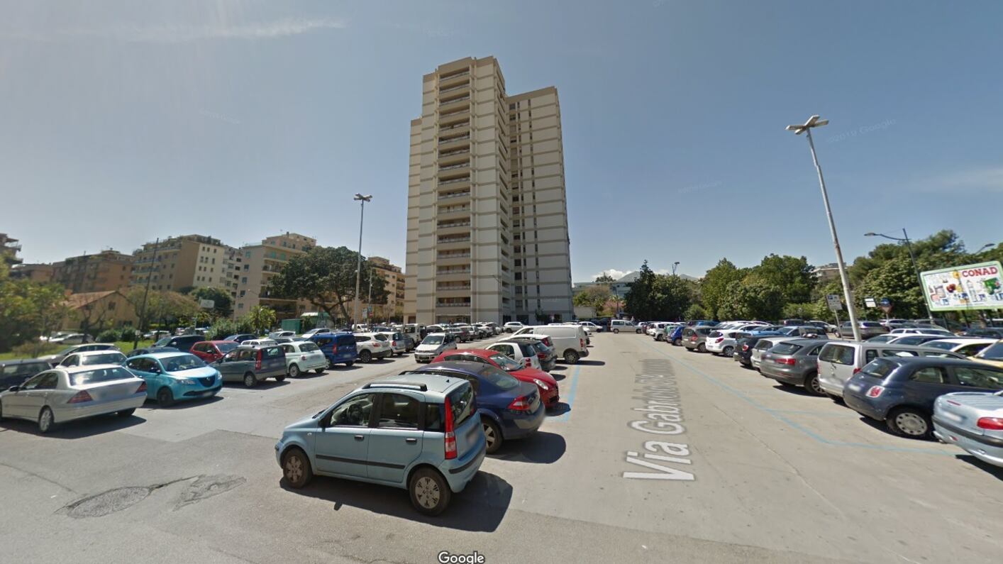 Falsifica pass parcheggi: condannato a sette mesi
