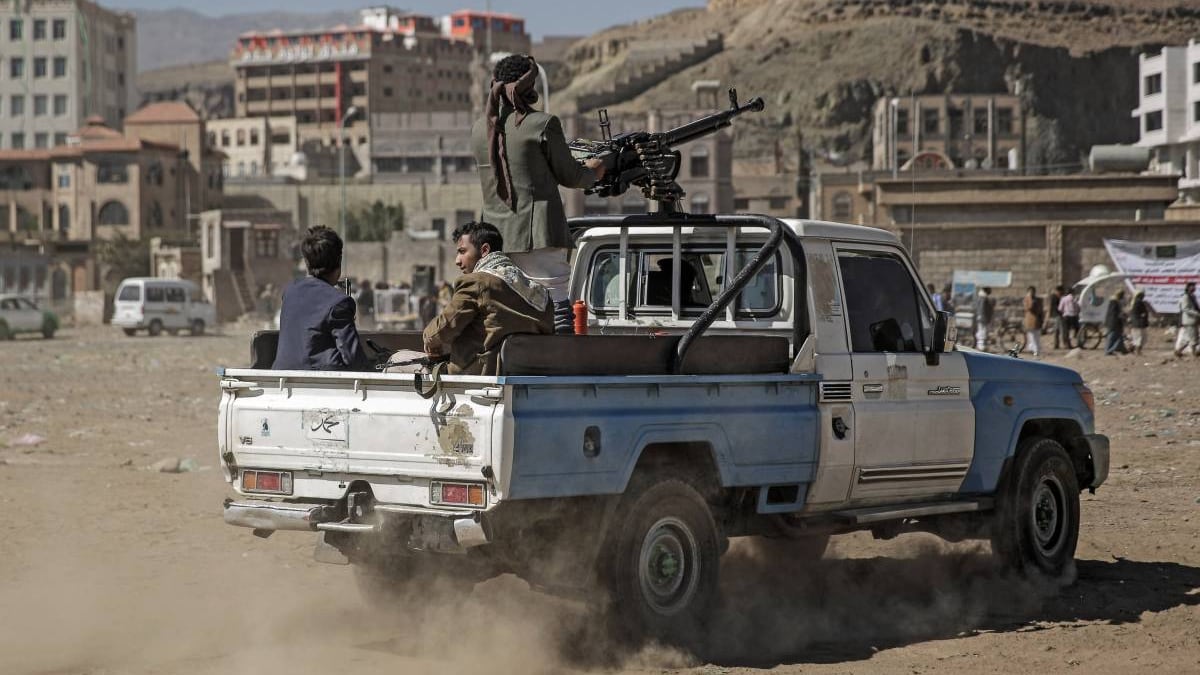 Gli Houthi e la nuova minaccia all'Occidente: "Non ci fermeranno"