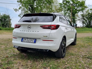 Opel Grandland Gse, guarda le foto 8
