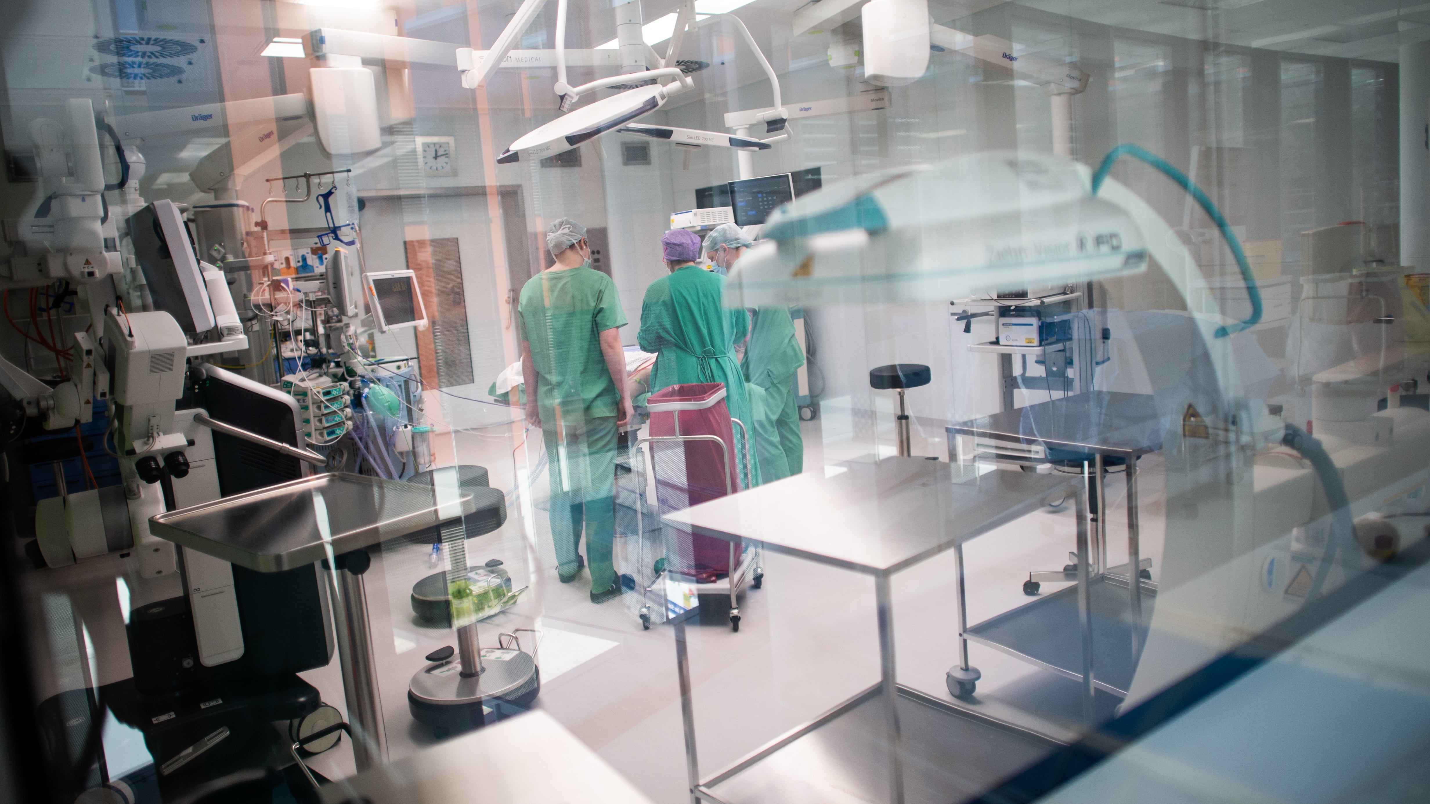 "Allungano le mani anche in sala operatoria": le accuse sulle molestie sessuali in ospedale