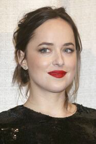 Dakota Johnson hot, sexy per "50 Sfumature di Nero" 22