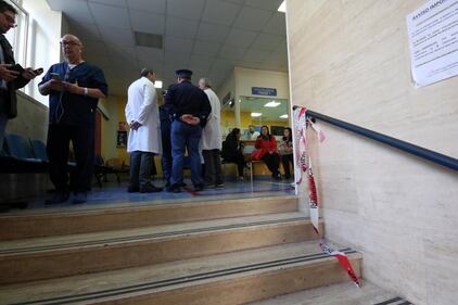Sparatoria in ospedale a Napoli 9