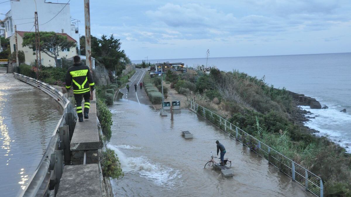 Sanremo, allagata la statale Aurelia