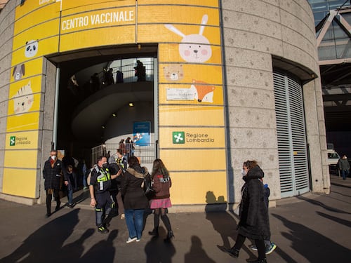 Vaccinati oltre 24mila bimbi ma a scuola è caos quarantene