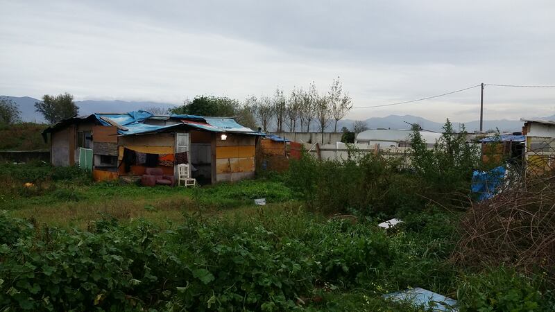 Nel campo rom senza acqua, senza bagni e colmo di rifiuti 5