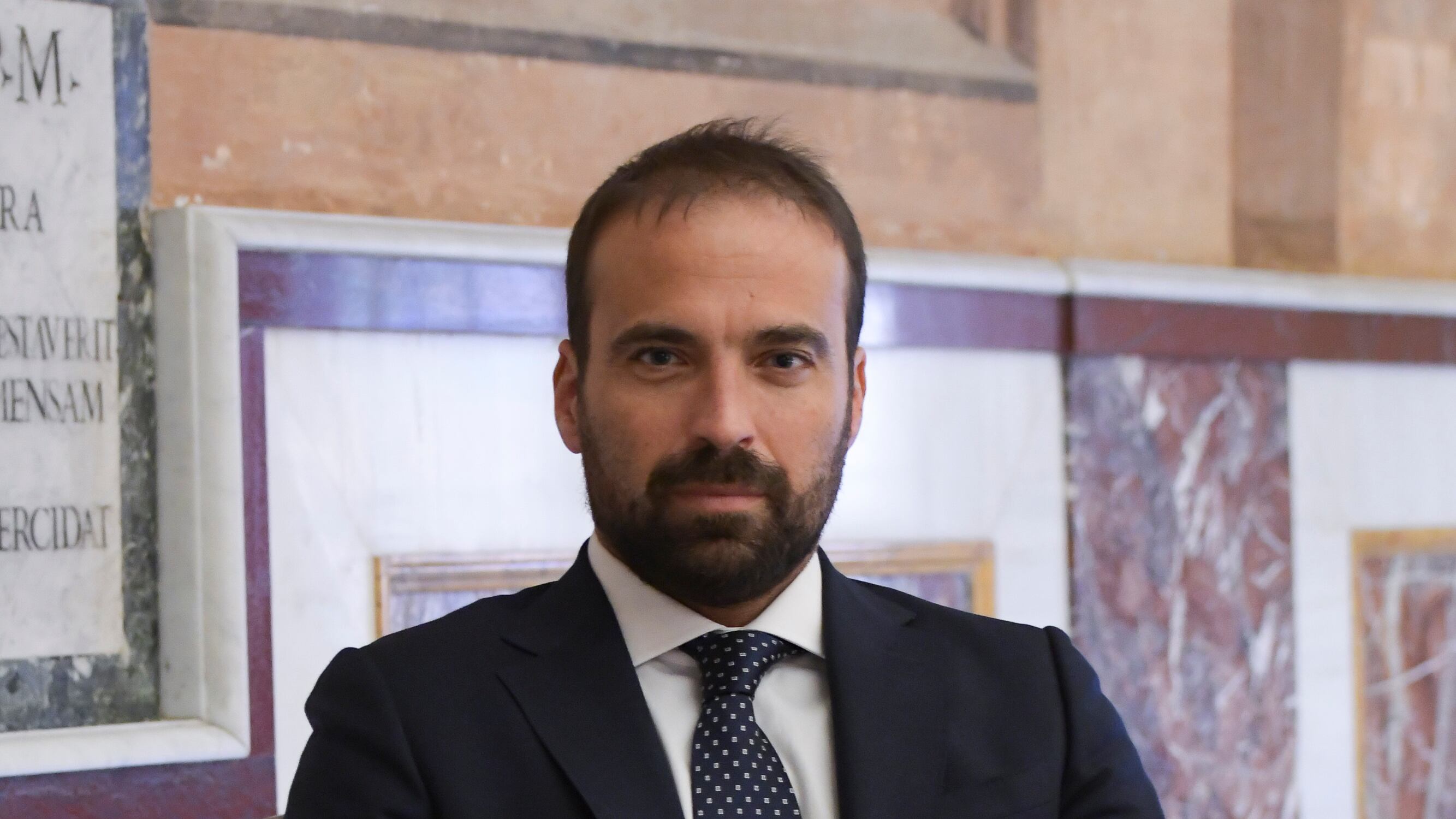 I due volti di Marattin: vuole ripulire il web ma è odiatore omofobo