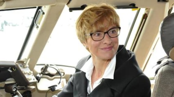 Volo di Stato per il ministro Pinotti, la procura ha chiesto l'archiviazione