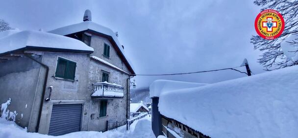 Freddo e neve in Toscana, tanti disagi nell'aretino 1