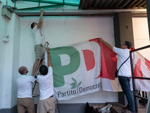 Pd nel caos a Pisa, tra iscritti albanesi e tessere sospette