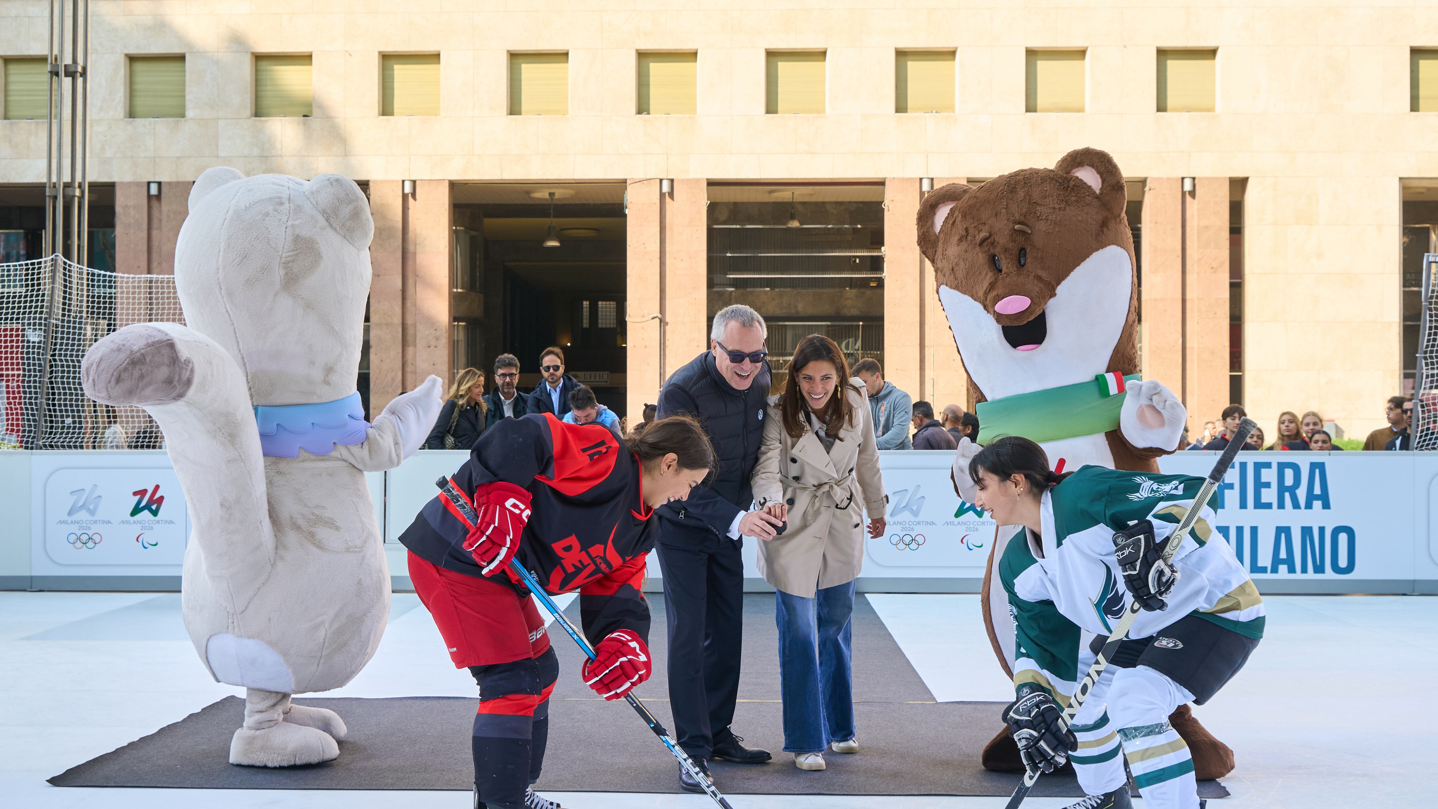 Hockey olimpico in piazza San Babila con Fiera Milano