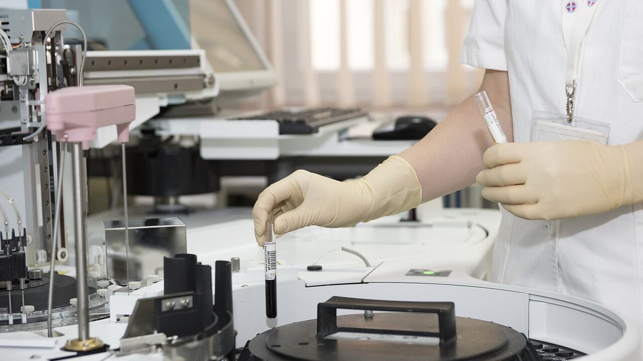 Che cos'è la miastenia gravis, la malattia che colpisce i muscoli