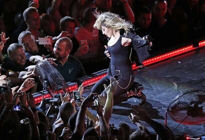 Madonna, dalle Filippine i vescovi chiedono di boicottare i concerti: foto 4