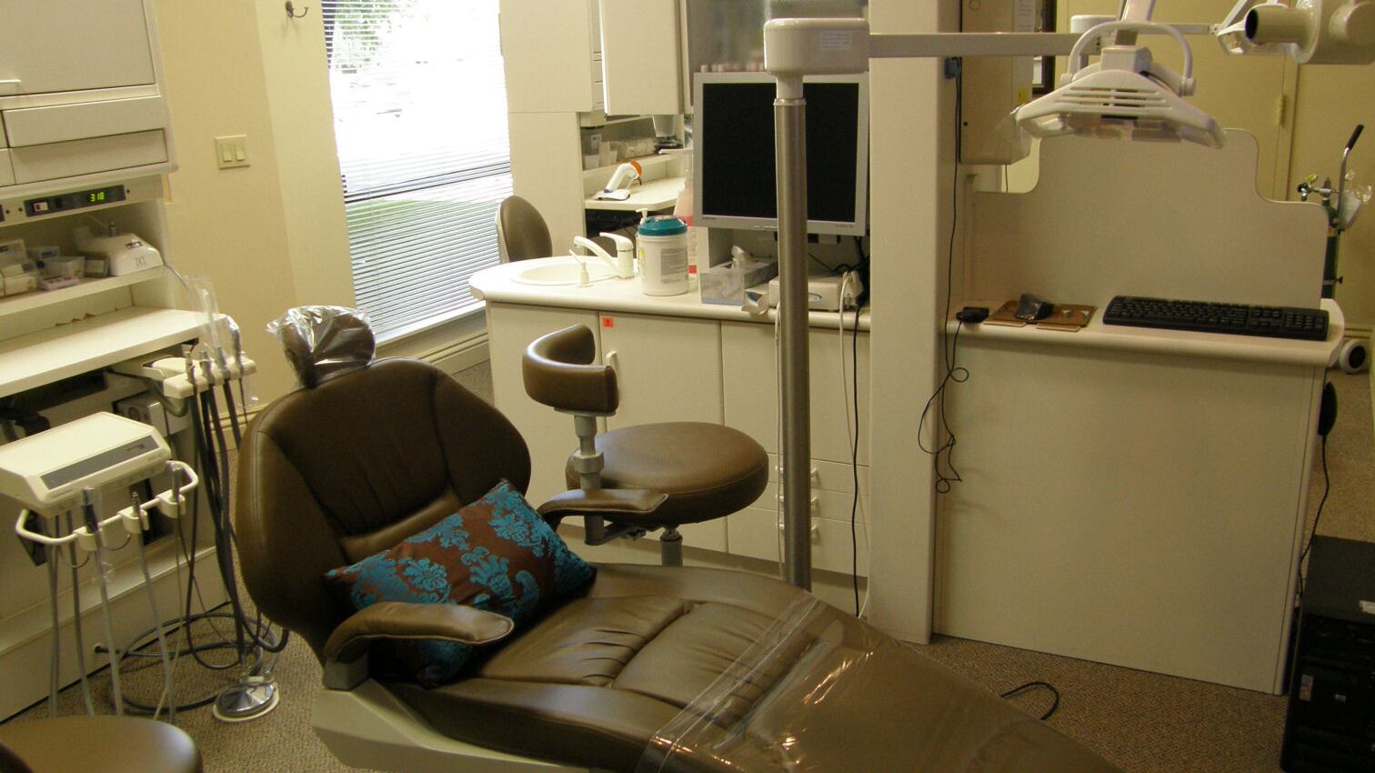 Francia, a processo i "dentisti dell'orrore"