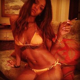 Rihanna hot per i suoi fan 4