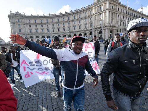 Cagliari, in 100 per i migranti e raccolta firme Welcoming Europe