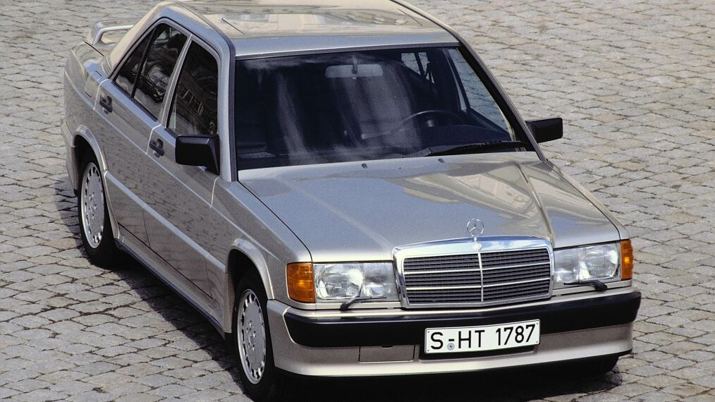 Mercedes-Benz 190E 2.3-16, tra record e imprese sportive
