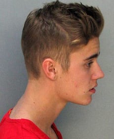 Justin Bieber, smorfie e boccacce in prigione prima di uscire su cauzione 2
