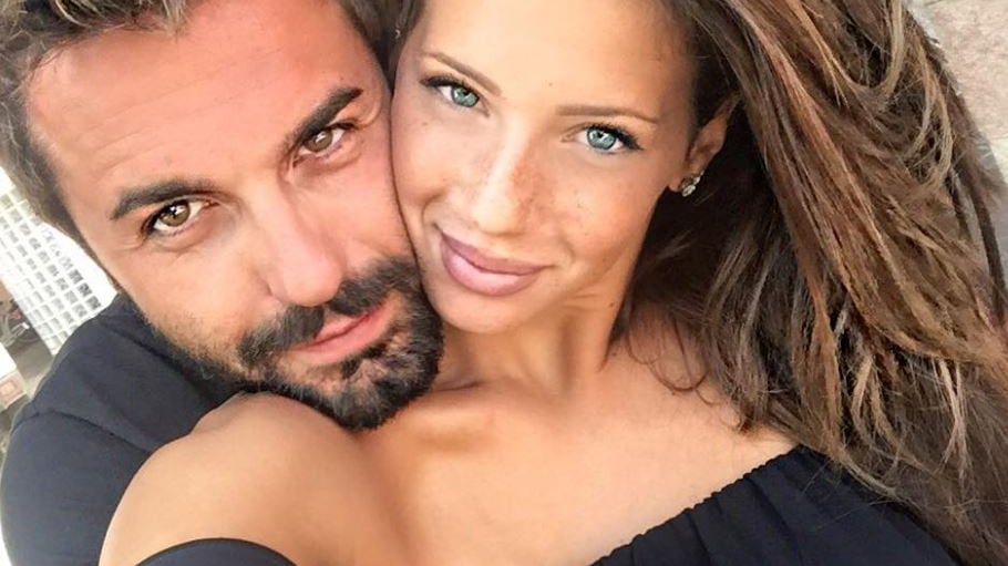 Isola dei Famosi, il fidanzato di Giulia Calcaterra torna a farsi sentire: "Risolveremo tutto insieme"