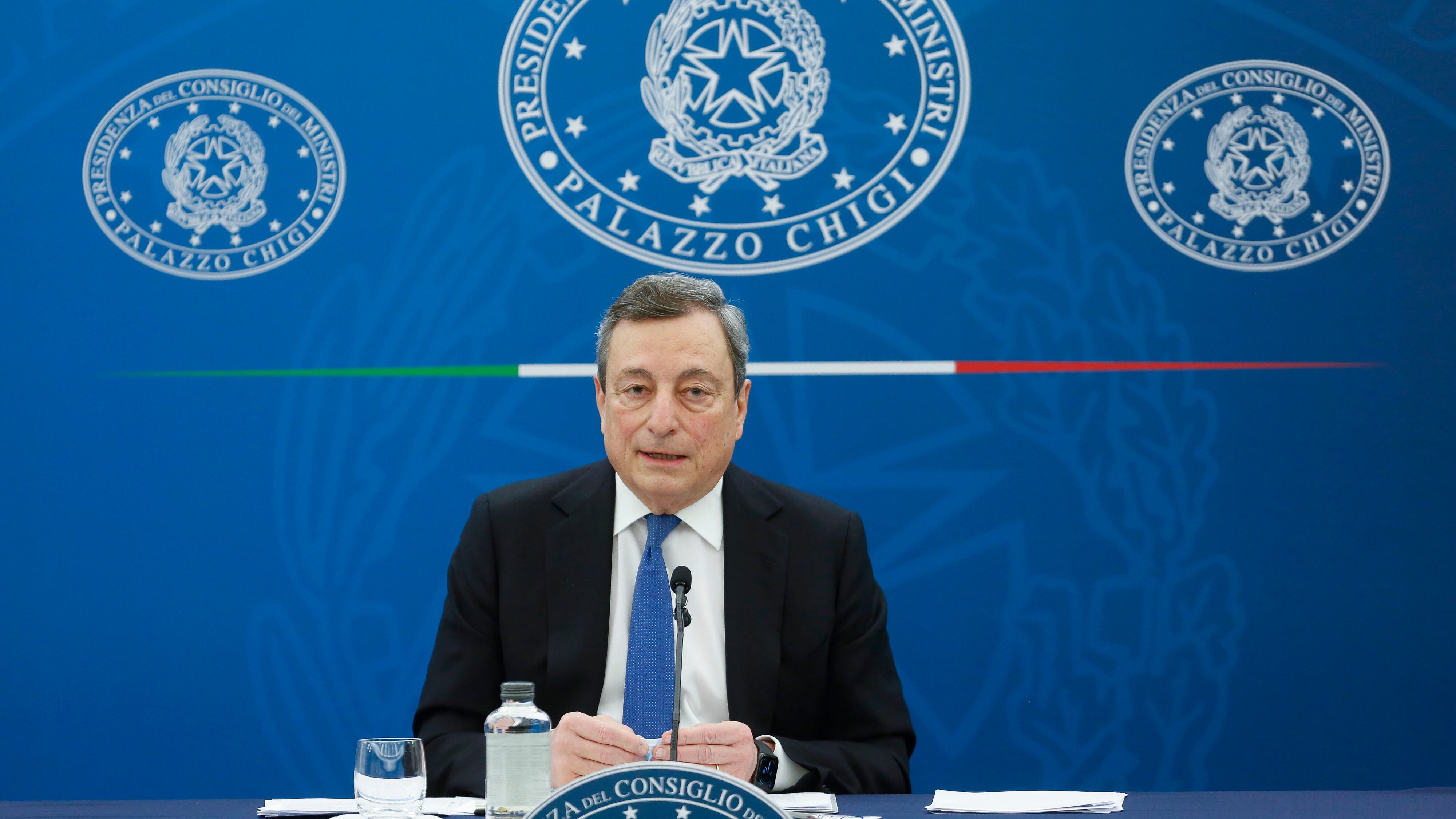 Il governo vira a destra. Si riapre, usate la testa.