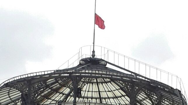 Su Milano sventola bandiera rossa. E De Corato la fa ammainare