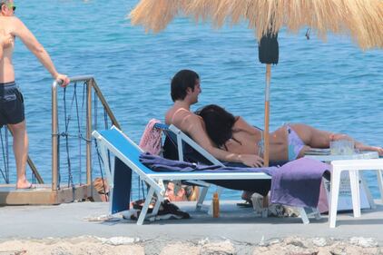 Anna Safroncik: bikini e fisico hot a Ischia 4