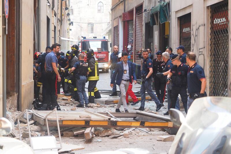 Bologna, esplosione in centro: sventrato un ristorante giapponese 20