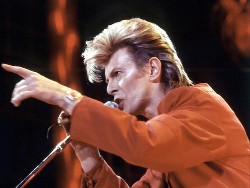 Bowie in cerca del suo suono con l'aiuto di... Jimmy Page