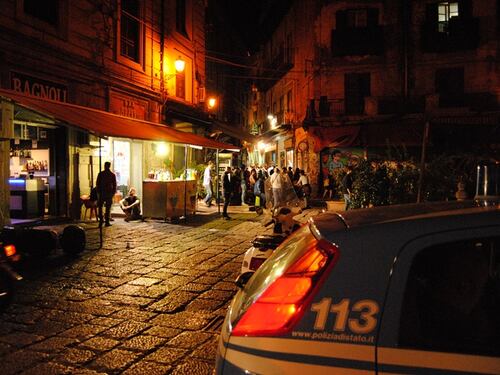 Si intrufola in un ristorante per rubare: arrestato dopo colluttazione