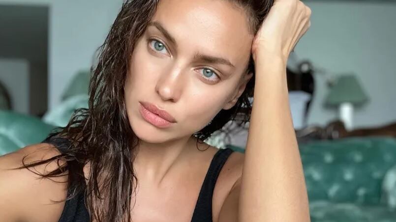 Chi è Irina Shayk, la modella che sostituirà Andrea Pucci sul palco dell’Ariston