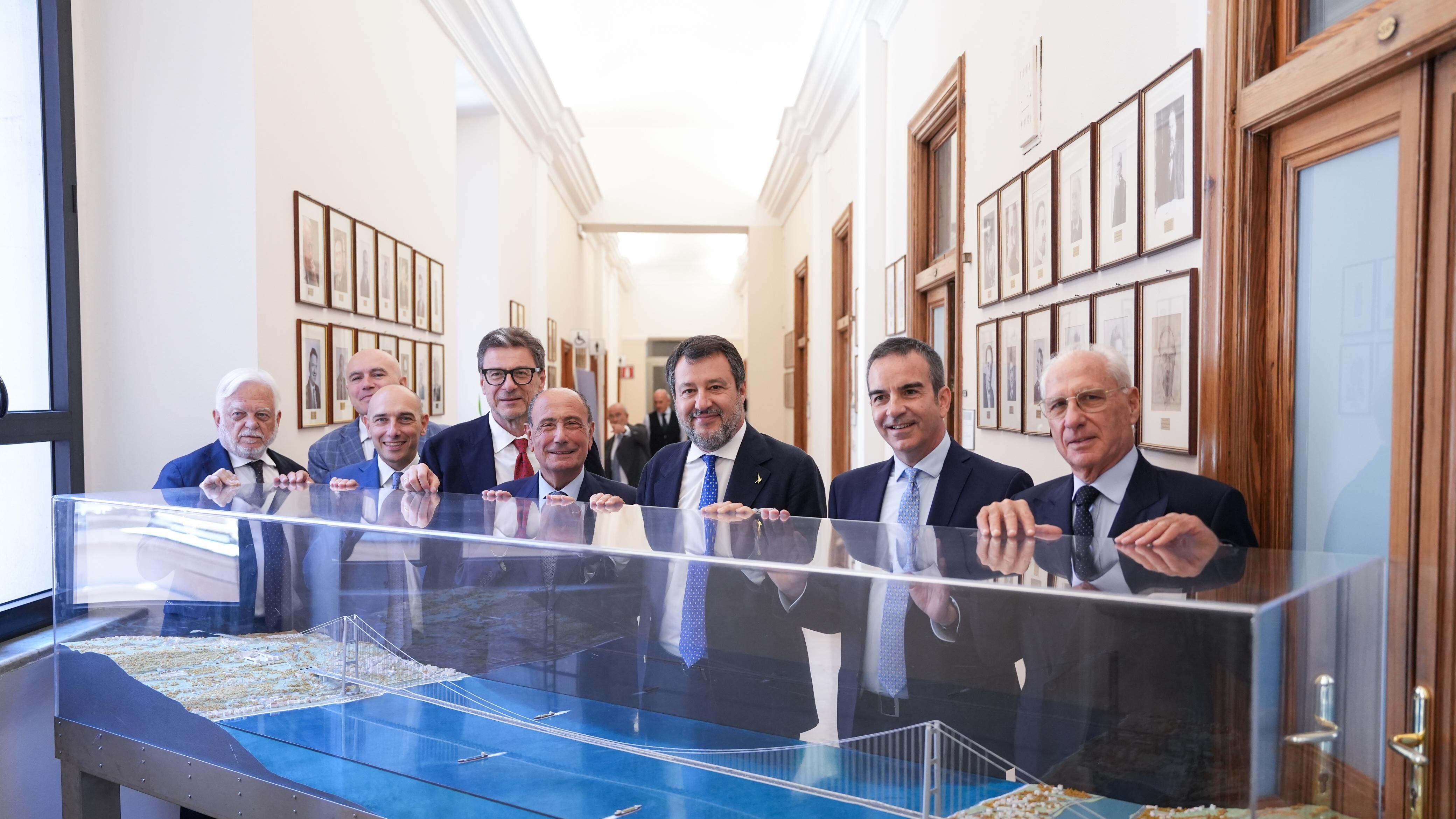 Ponte sullo Stretto, firmato accordo di programma al Mit: cosa prevede