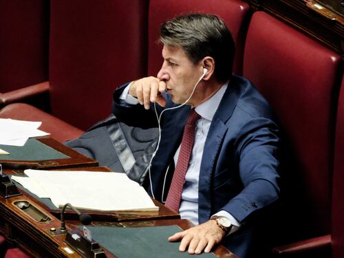 Conte il trasformista ora sogna di fare il Mélenchon italiano