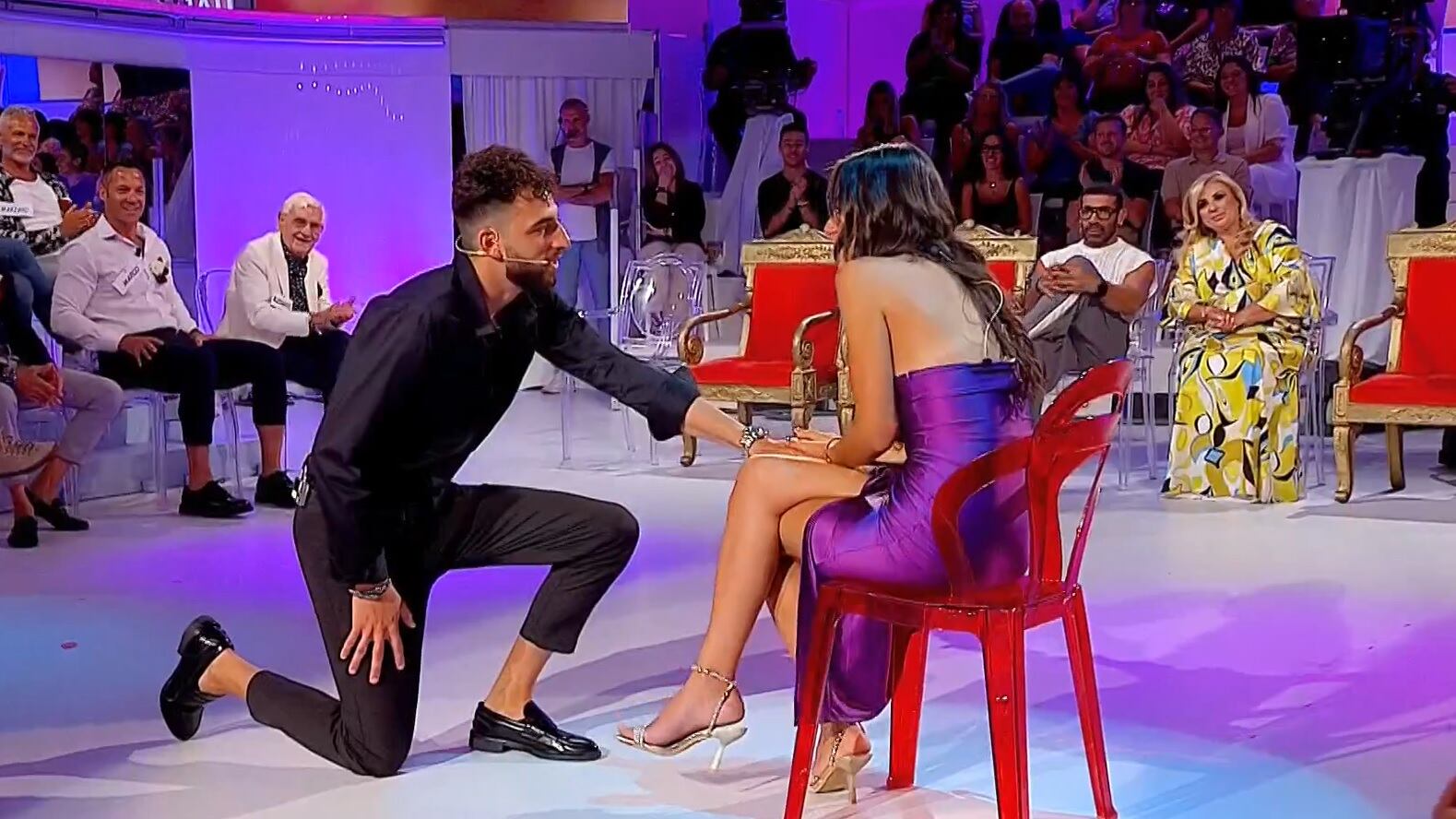 Proposta di matrimonio a Uomini e Donne: dopo Temptation Island, Giuseppe sposa Gabriela