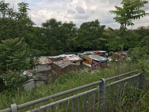 Roma, invasione di campi rom. I residenti: "Siamo accerchiati"